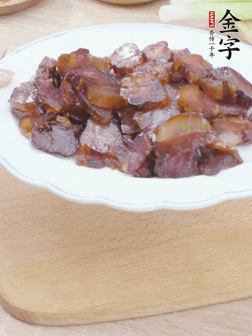 BB贝博艾弗森官网
酱油肉水煮15分钟，切薄片。